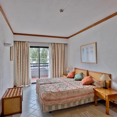 Hotel Muthu Oura 4*