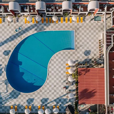 Hotel Muthu Oura 4*